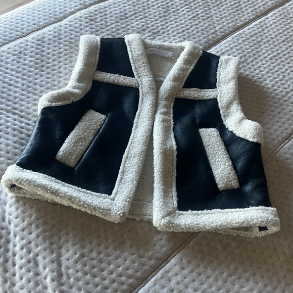 These three boutique Faux leather vest - Picture 4 of 4